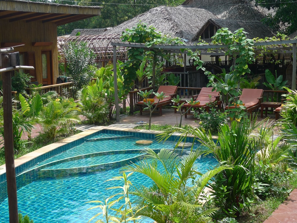 Sok Sabay Resort 55/59