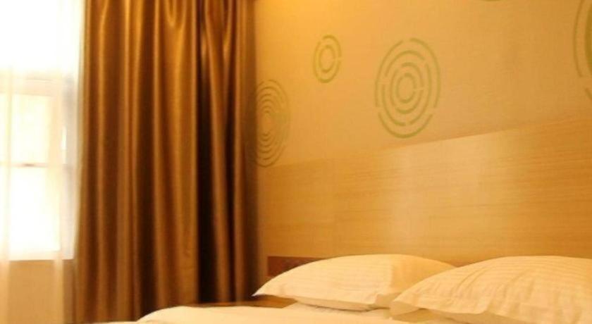 GreenTree Inn Xianning Tongcheng County Bus Station Business Hotel 9/15