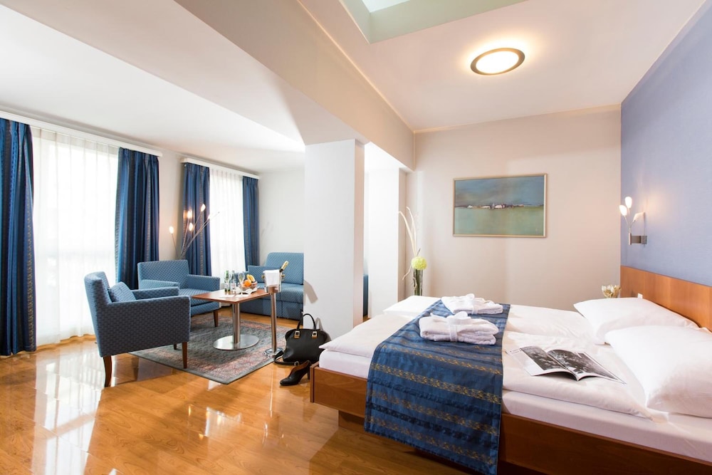 Hotel Amaris 11/53