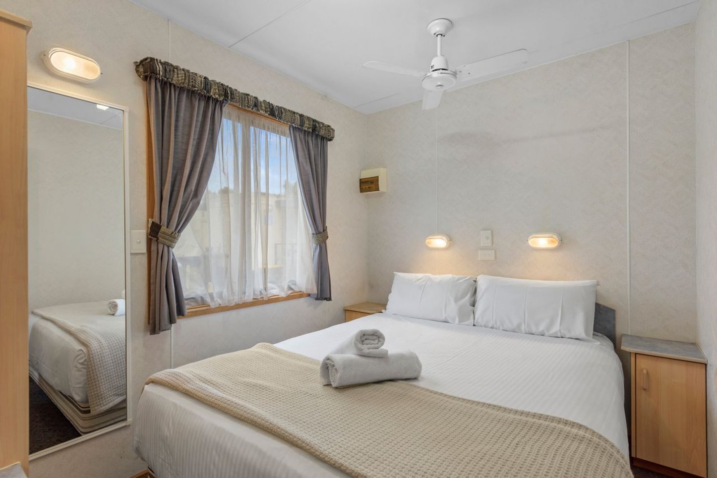 2 Bedrooms, Cabin