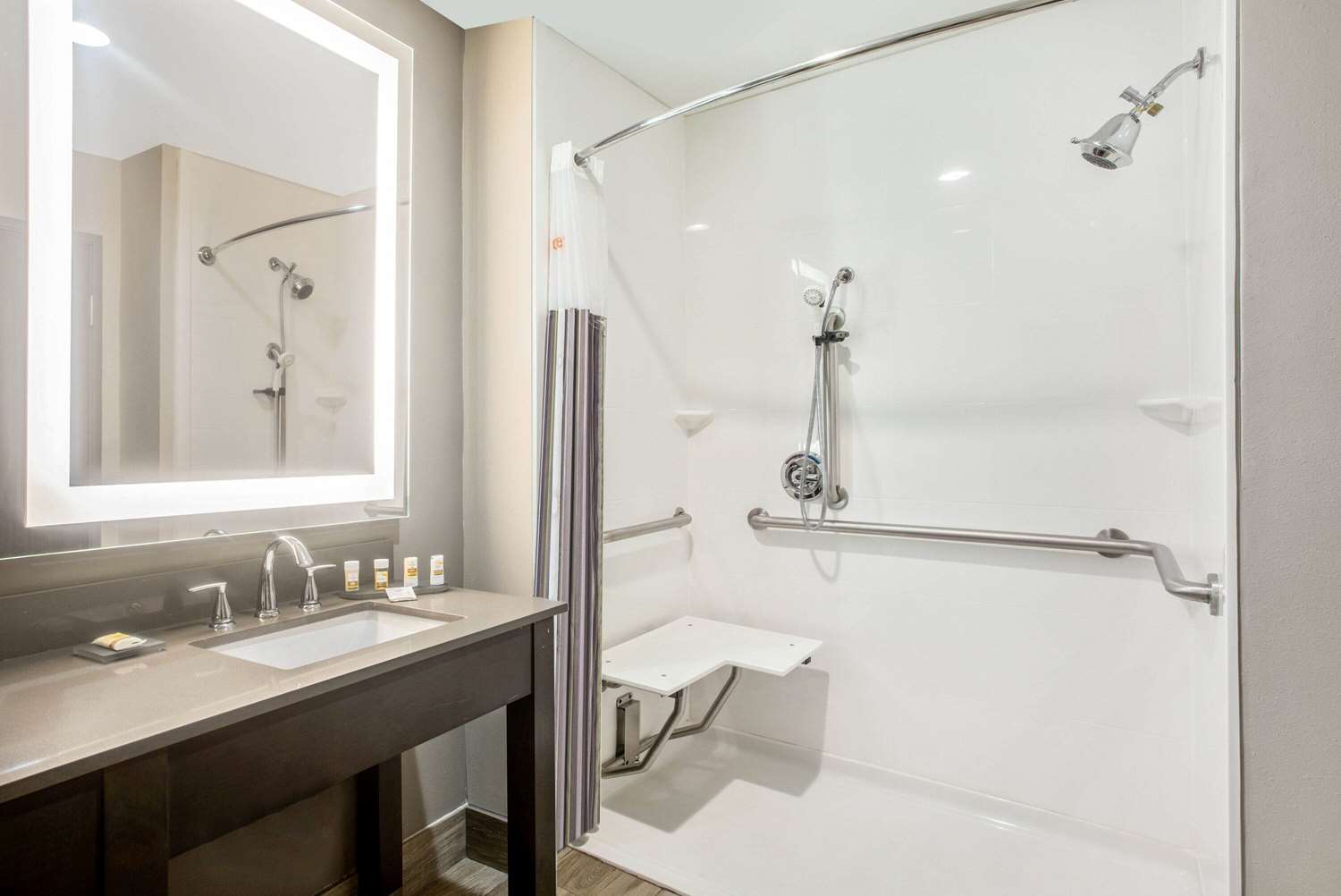 La Quinta Inn & Suites By Wyndham Ponca City 43/45