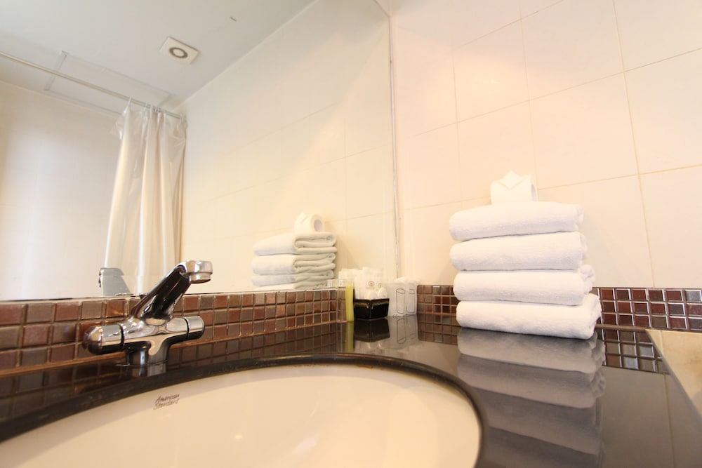 CROWN PATTAYA BEACH HOTEL 57/58