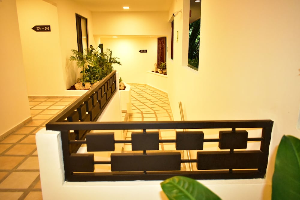 Hotel Maya Tulipanes Palenque 11/71
