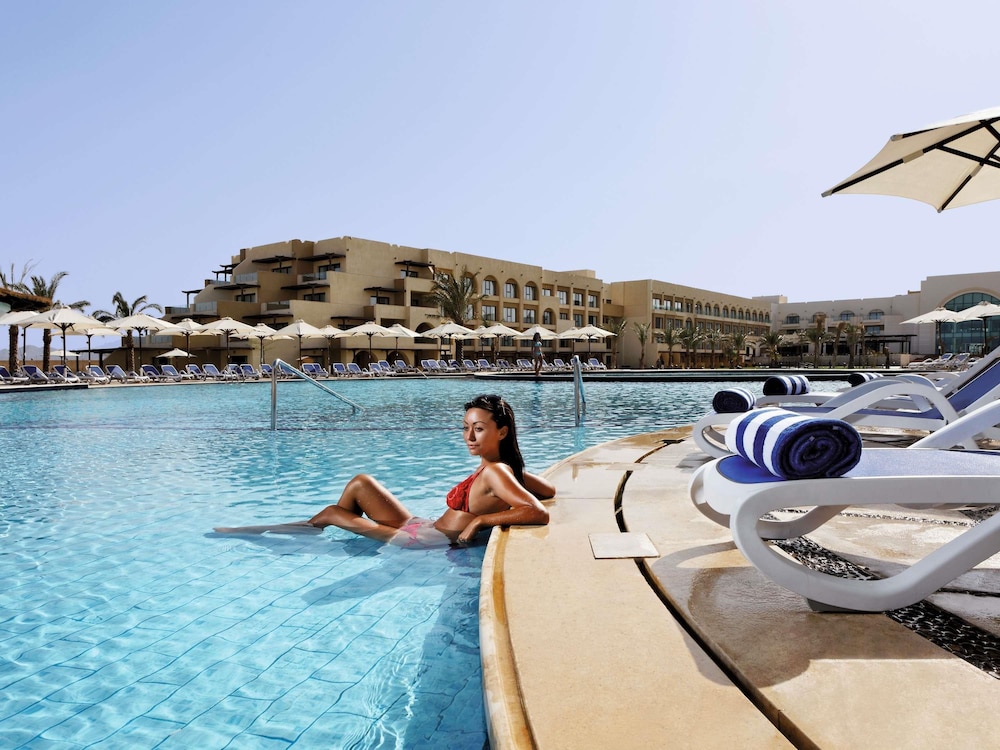 Movenpick Waterpark Resort and Spa Soma Bay 38/83