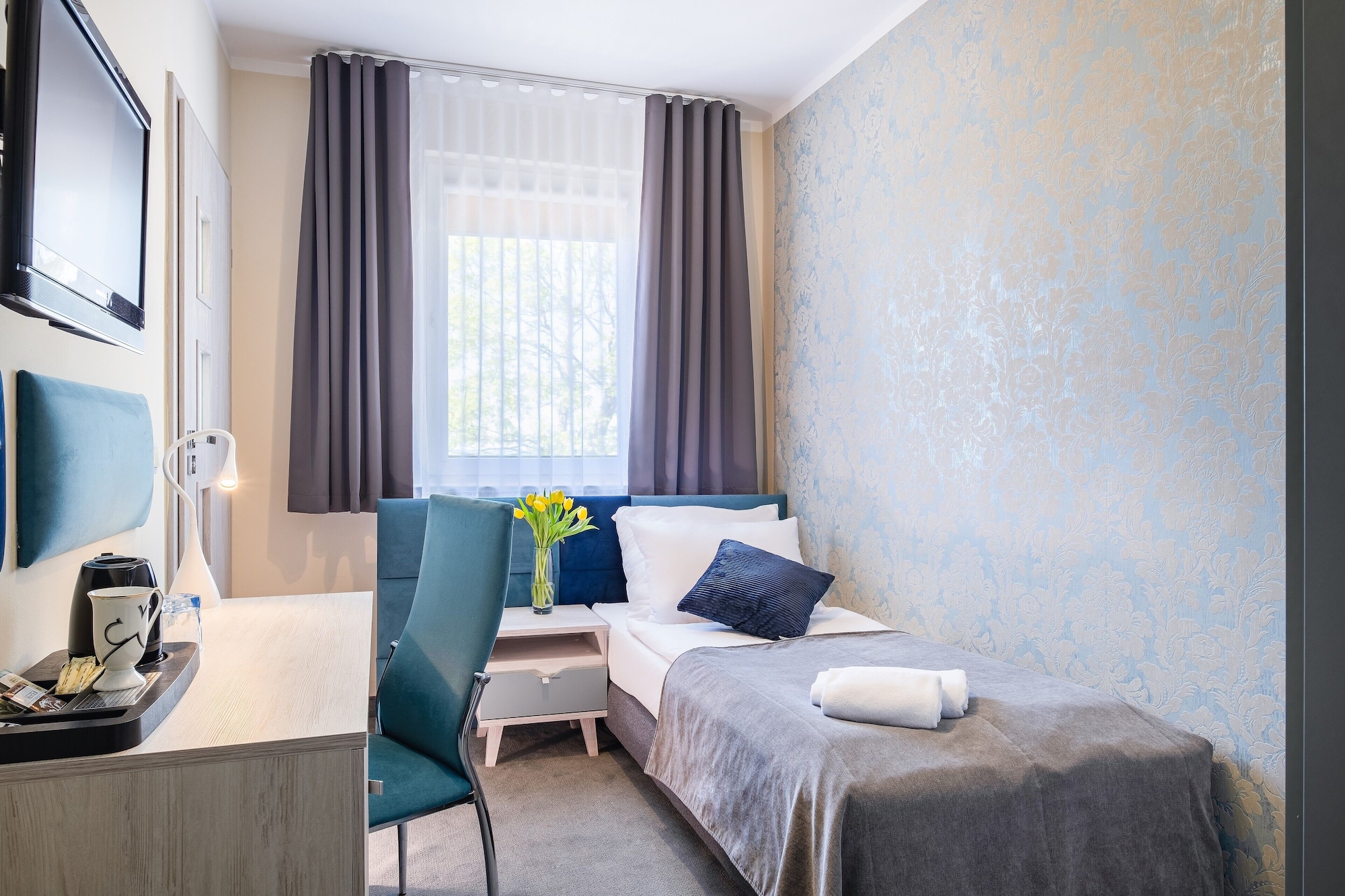 Standard, Single, Single Bed