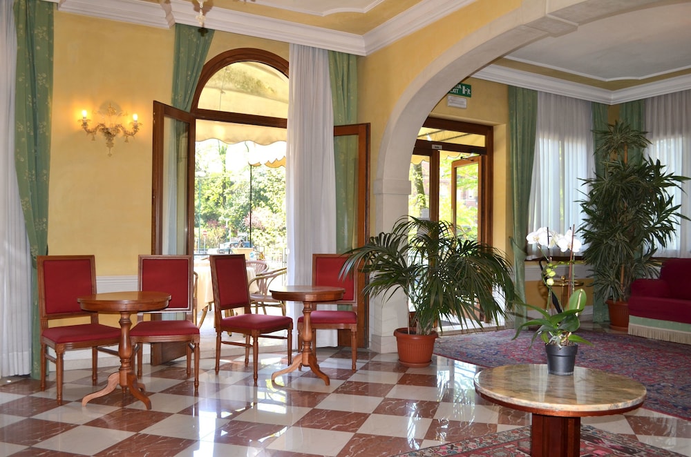 Hotel Villa Cipro 49/62