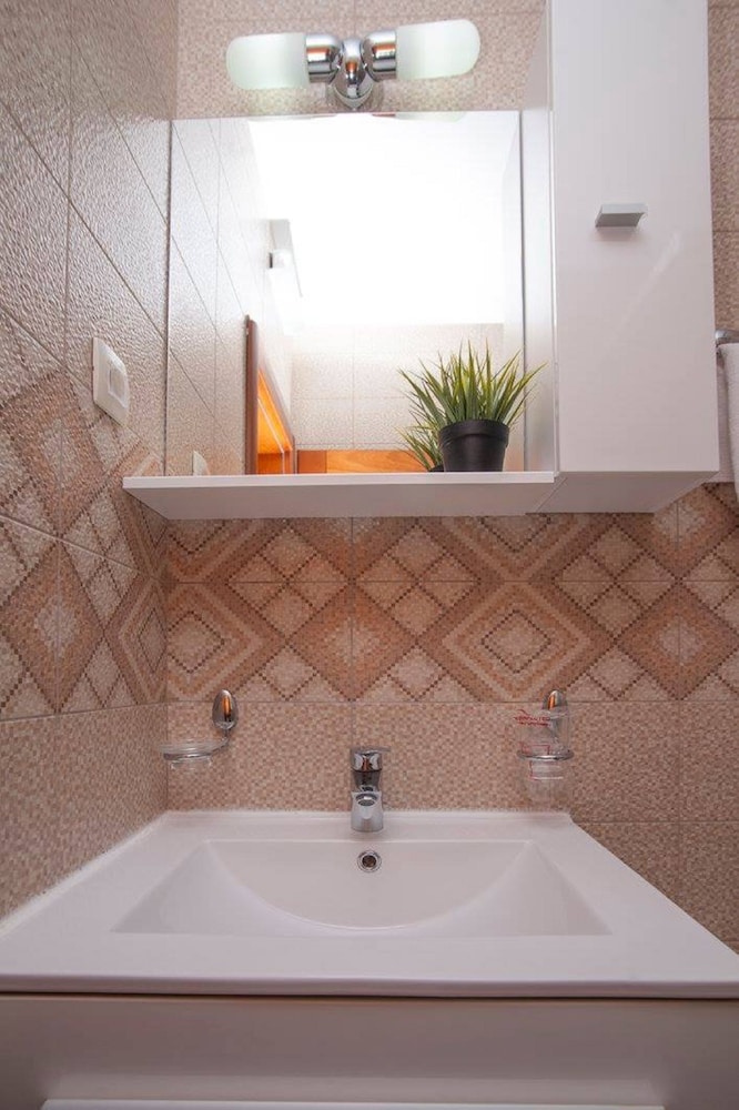 Guest House Medin 46/50