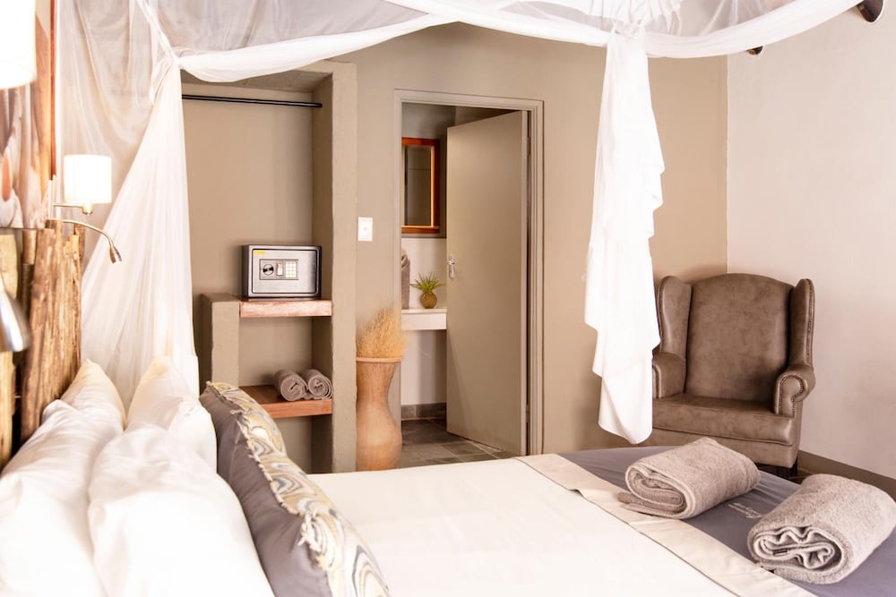 Twyfelfontein Country Lodge 7/37