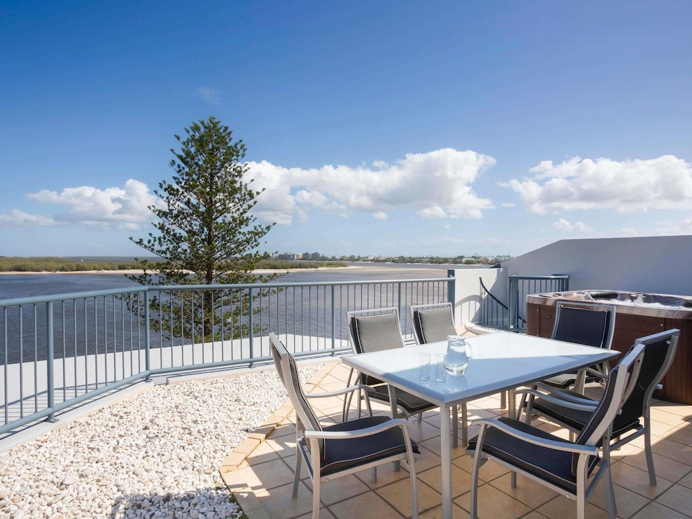 Breakfree Grand Pacific Caloundra 46/66