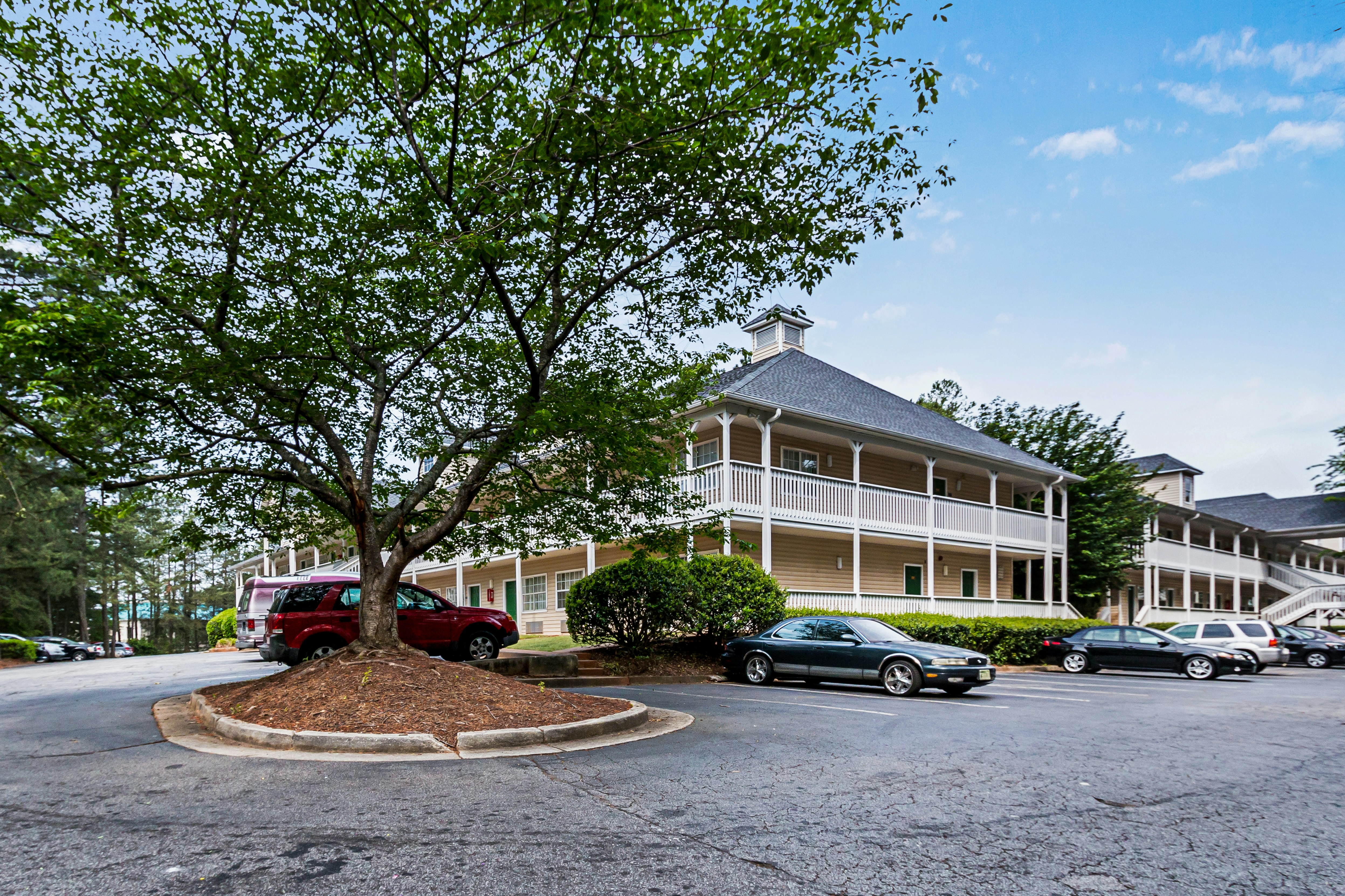HomeTowne Studios by Red Roof Atlanta - Lawrenceville 20/25