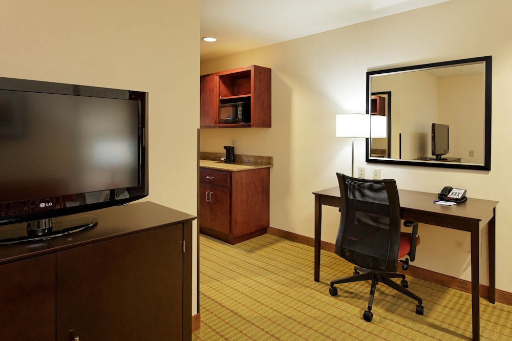Holiday Inn Express Hotel Suites Florence Northeast 38/42