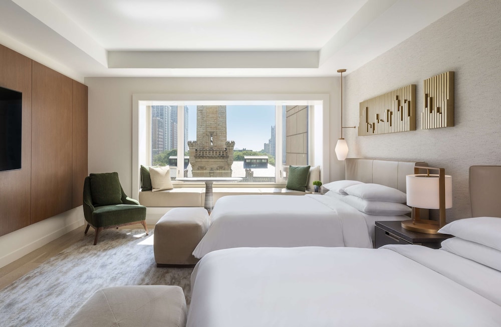 Park Hyatt Chicago 26/91