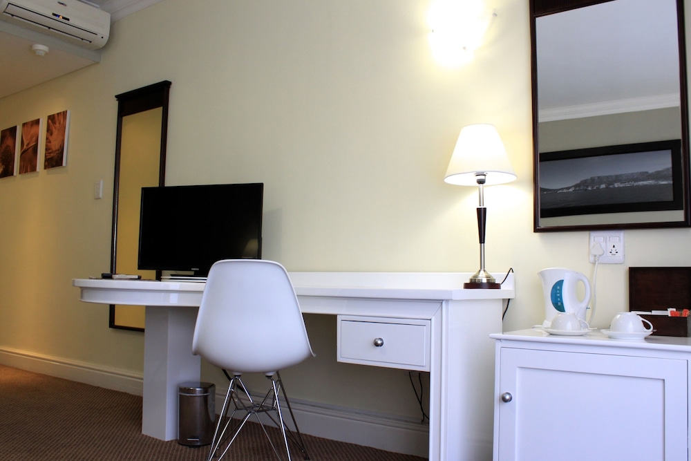 The New Tulbagh Hotel 25/29