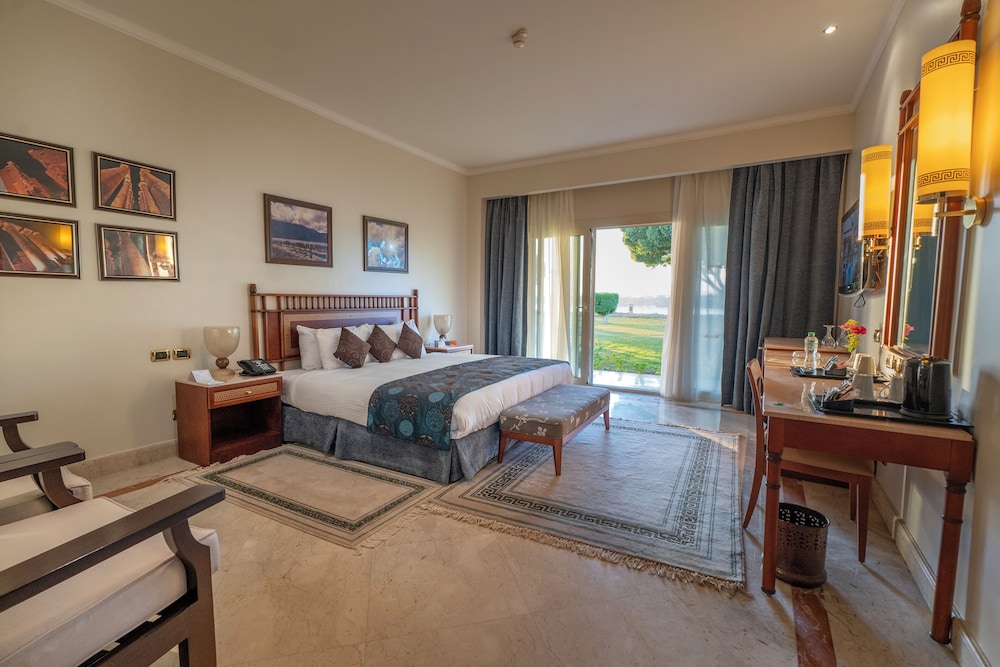 Royal, Villa, Twin Beds, 2 King Beds