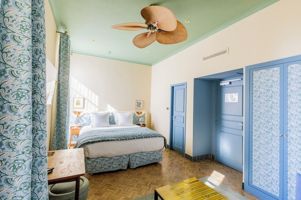 DELUXE, BALCONY