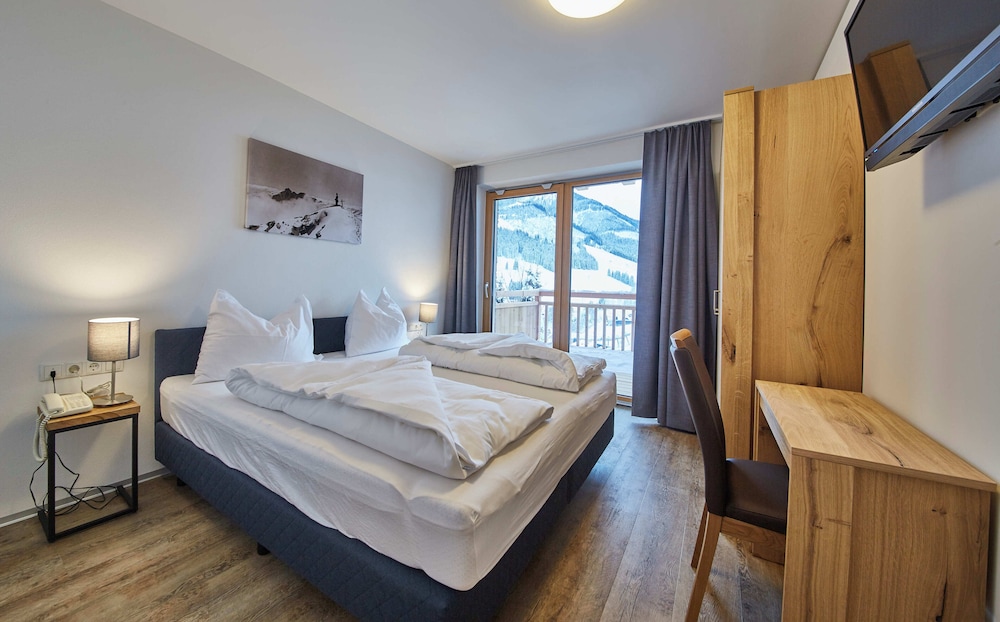 Dream, Spa, Apartment, 3 King Beds, Sofa, Sauna