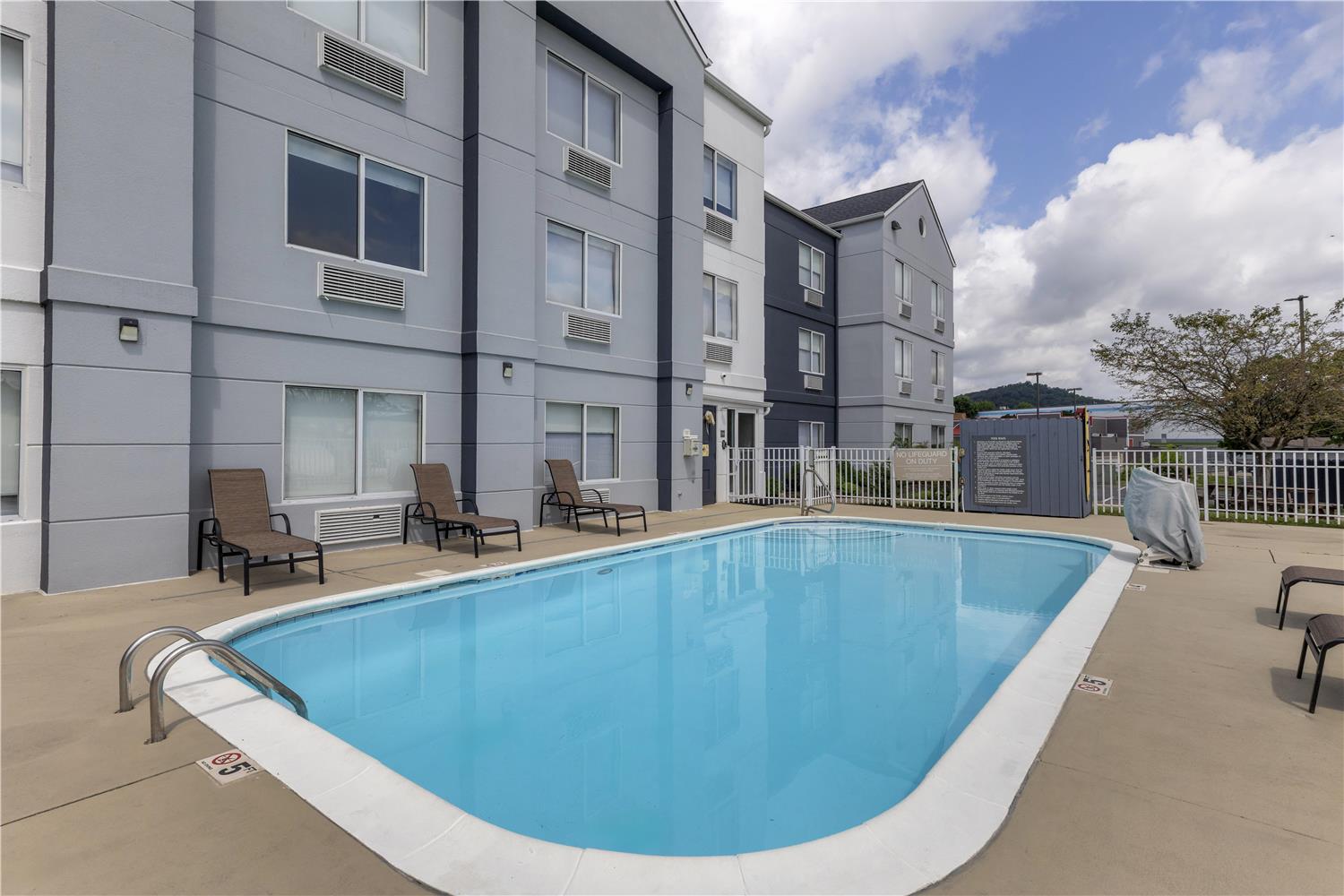 Best Western Louisville South / Shepherdsville 12/13