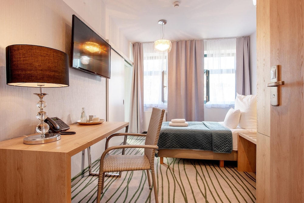 Plaza Boutique Hotel 42/68