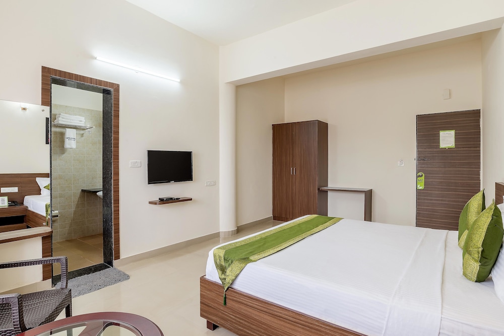 Treebo Pappilon Palace Mangalore 13/38