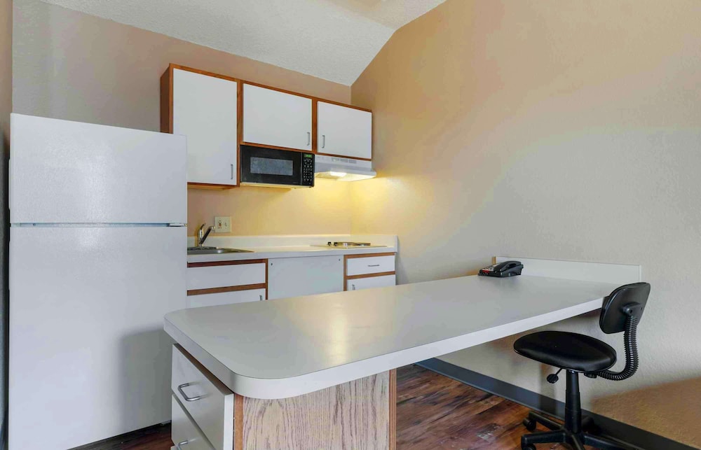 Extended Stay America Select Suites Orlando Lake Mary 1040 36/40