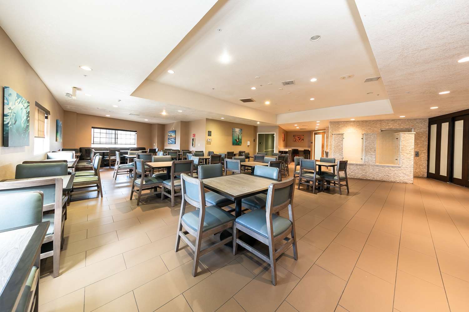 Best Western Inn & Suites San Diego - Zoo/SeaWorld Area 10/13