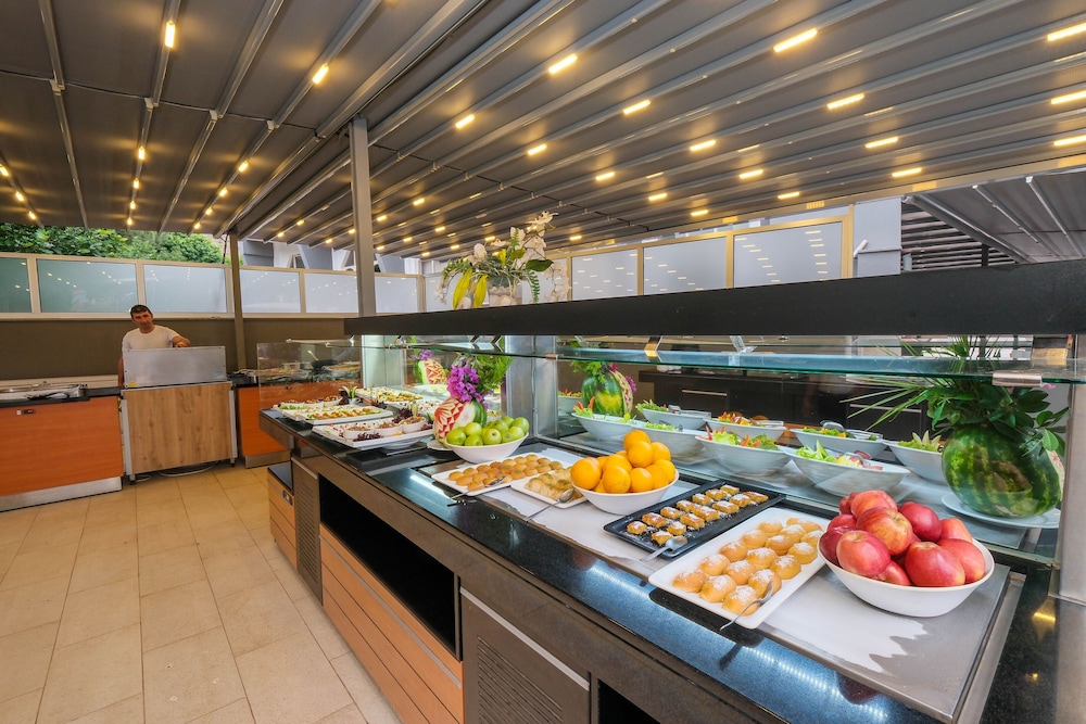 CLUB SELEN HOTEL 35/50