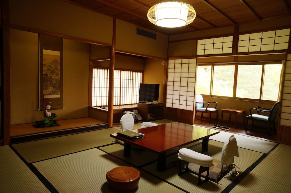 Meisho Sansuien - Yuda Onsen - 6/25