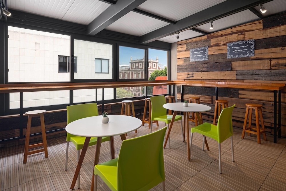 Hotel MX zocalo CDMX, Trademark Collection by Wyndham 35/48