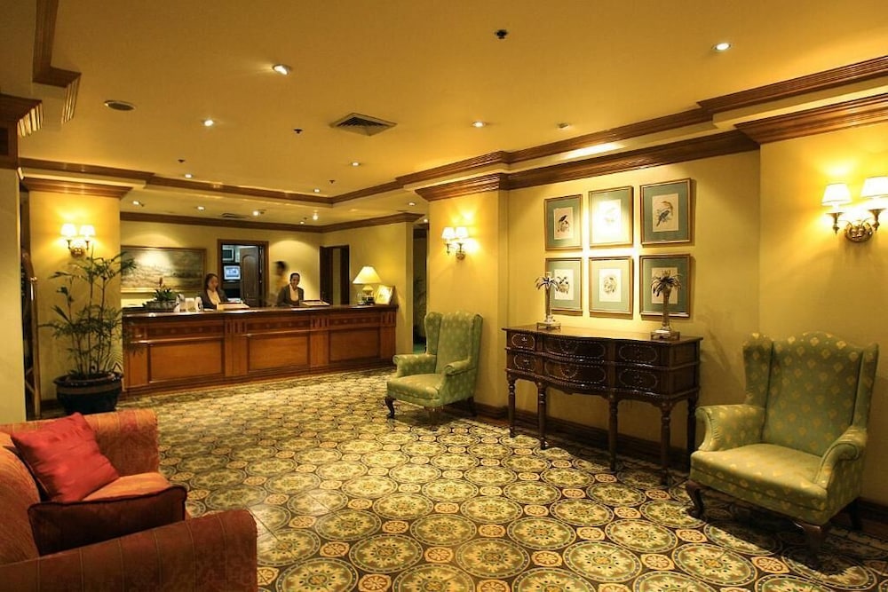 Lobby at Herald Suites, MAKATI