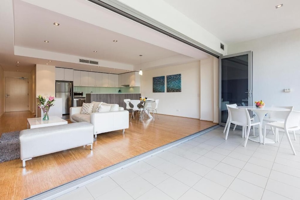 Gallery Suites 15/48