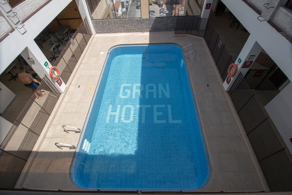 Gran Hotel 27/53