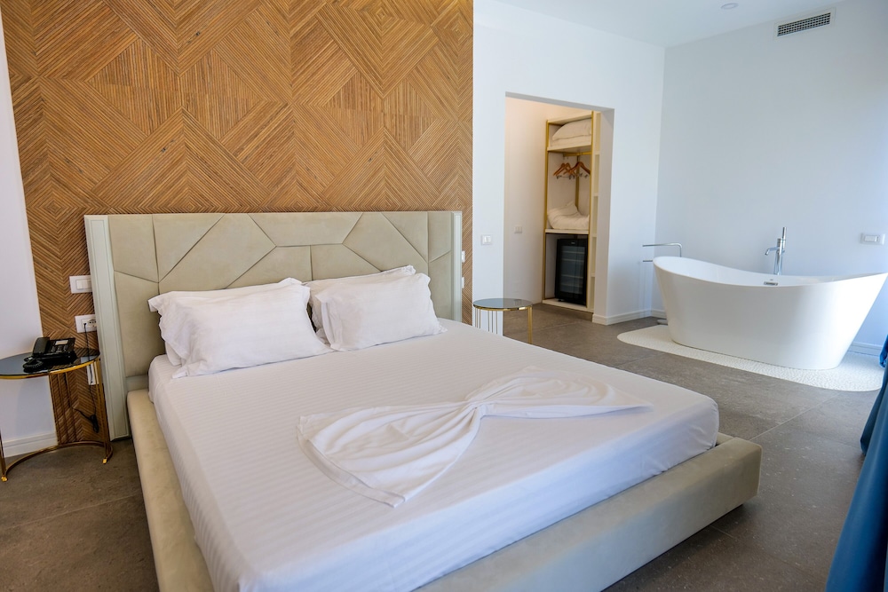 Hh Boutique Hotel 11/50
