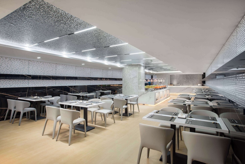 Microtel by Wyndham Handan New Century 22/26