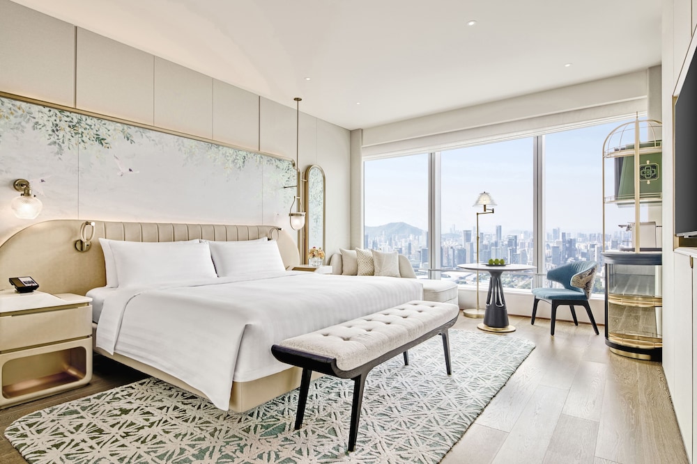 Horizon, King Bed