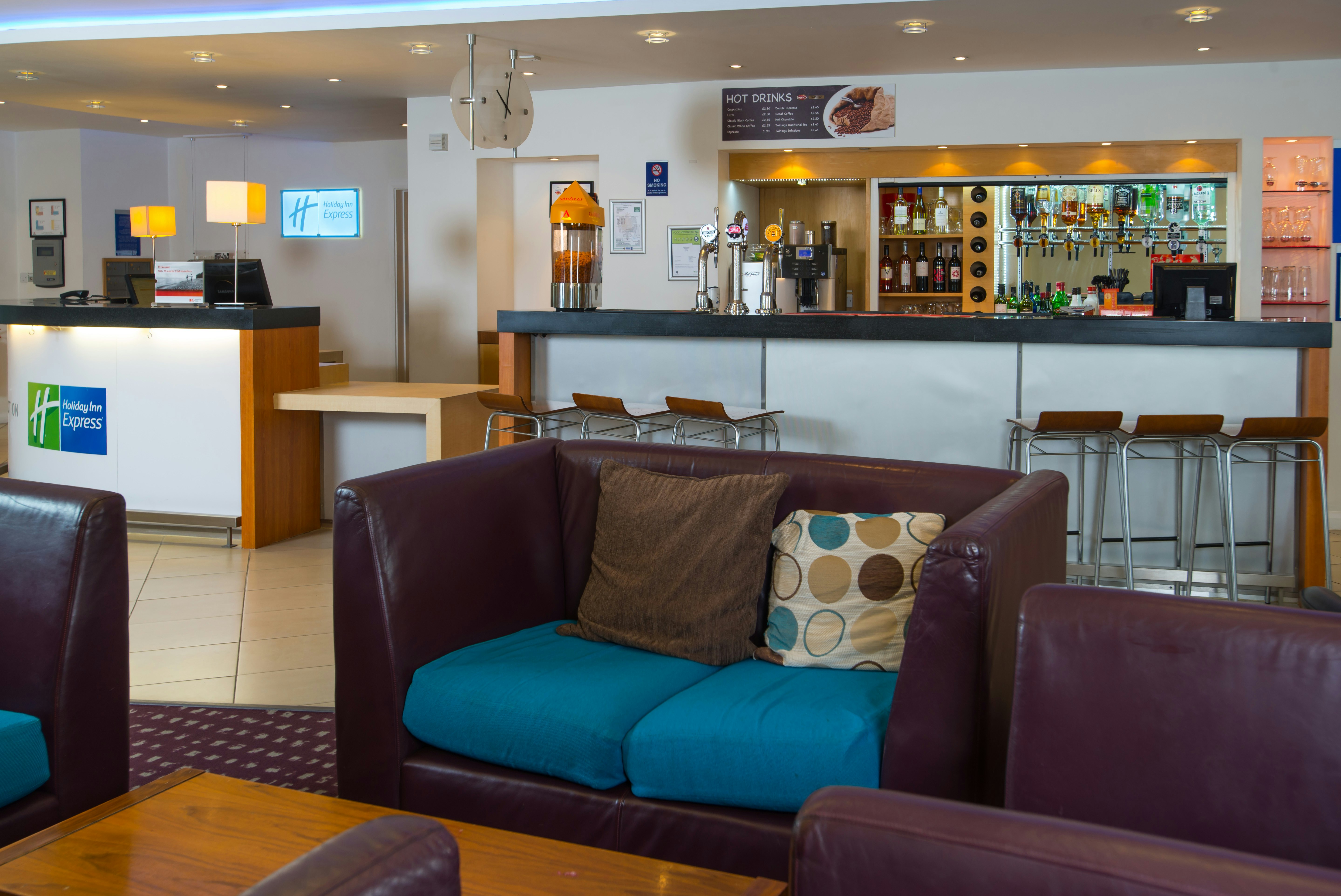 Holiday Inn Express Bedford 11/16