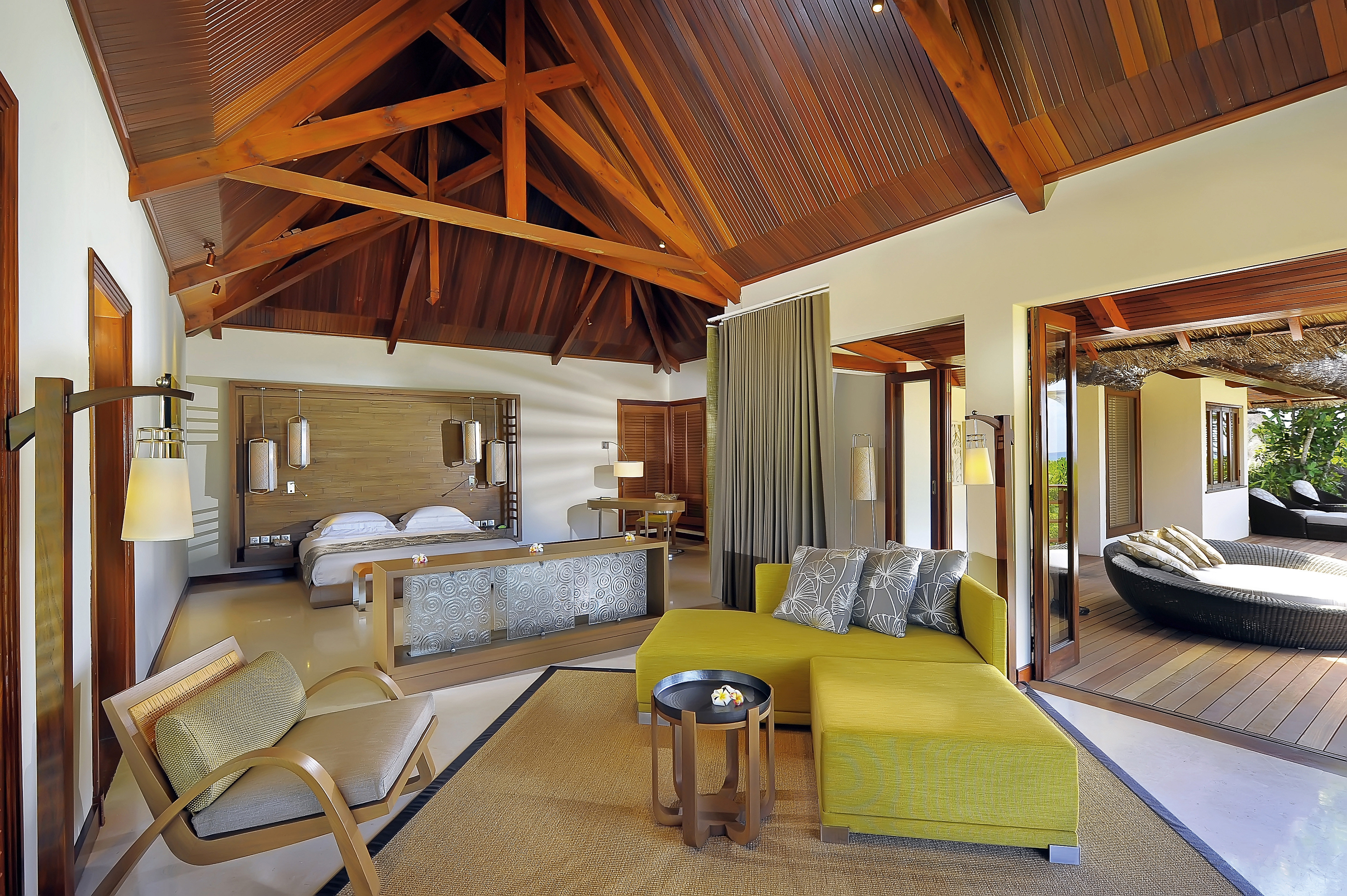 Constance Lemuria Praslin Seychelles 26/80