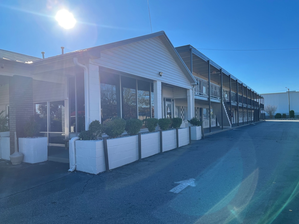 Motel6 Greenville, NC – ECU-Medical Center 51/59