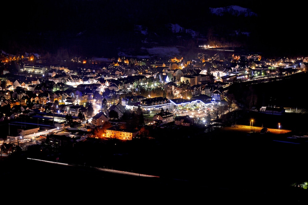 Mercure Saint-Lary 1/68