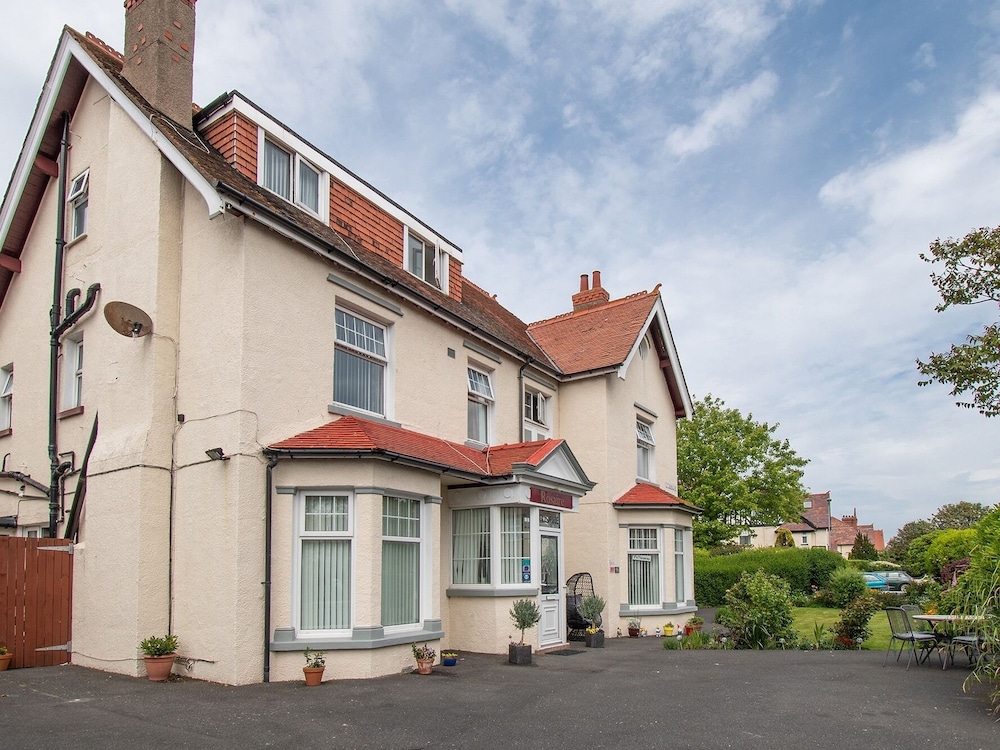 Rosaire Guest House 38/43