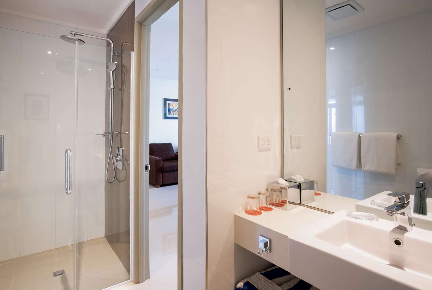 Ramada Suites by Wyndham Wailoaloa Beach Fiji 48/50