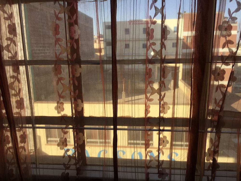 Nyam Hotel 17/26