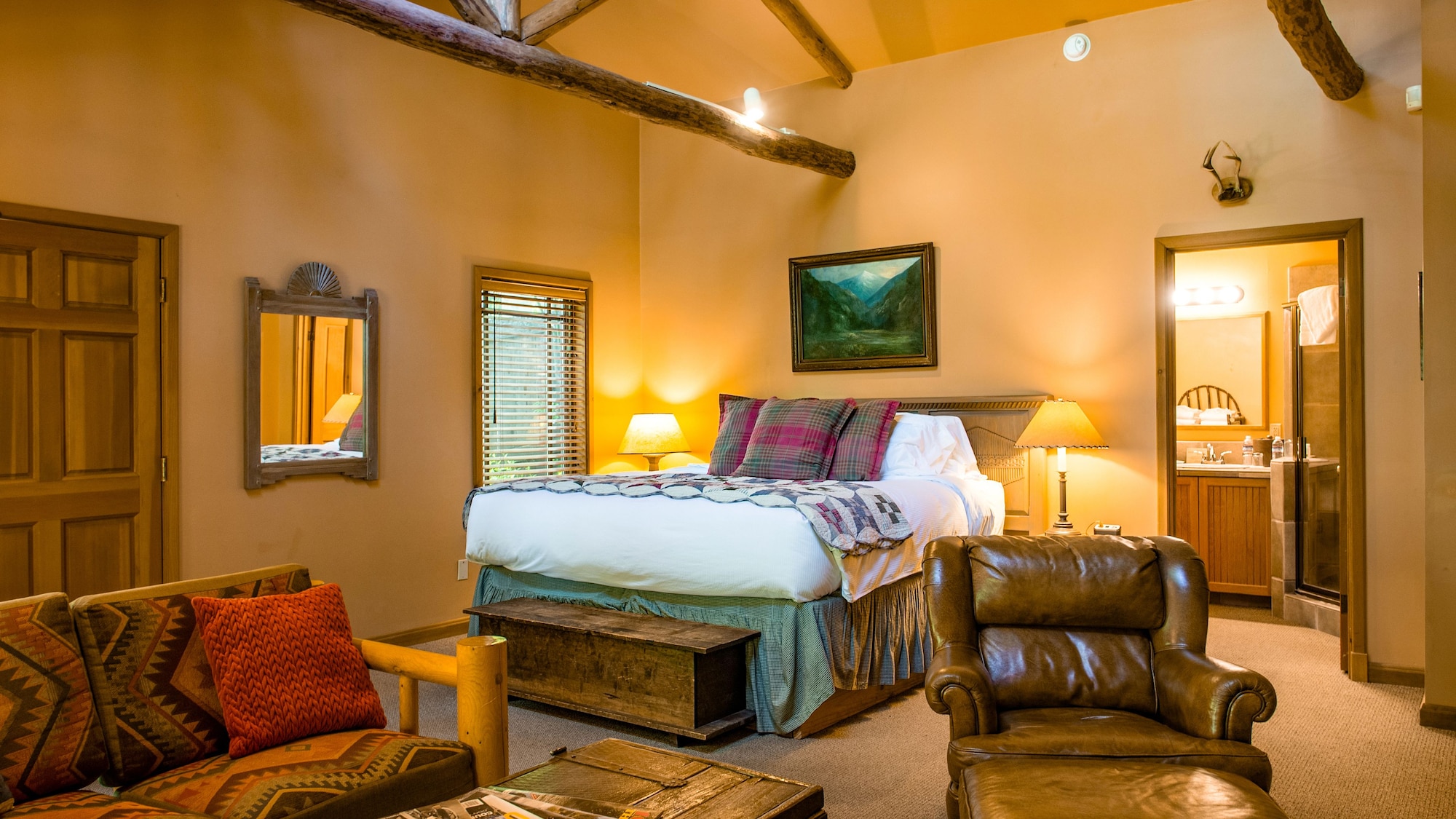Suite, King Bed, River Front