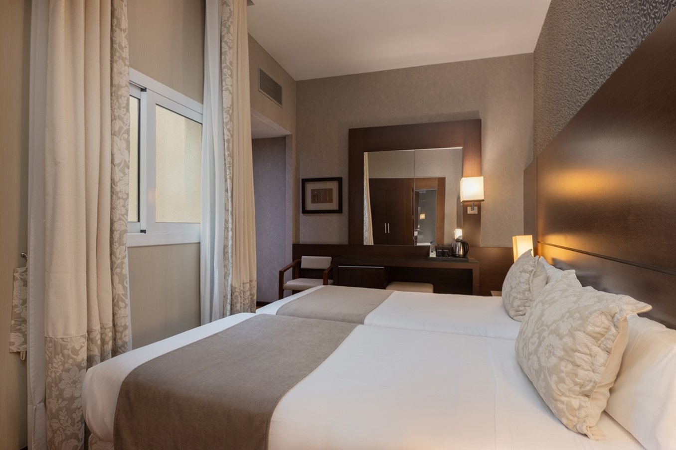 HOTEL COLONIAL BARCELONA 29/77