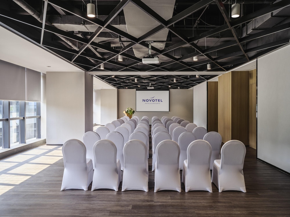Novotel Shanghai Qingpu Excellence Hotel 36/47