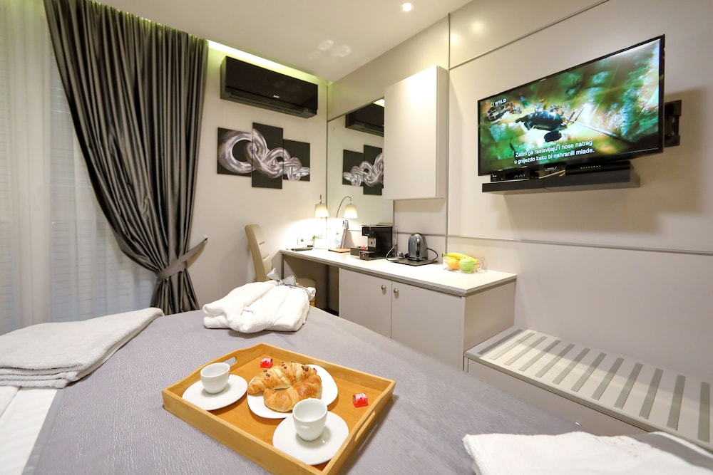 Luxury Rooms Kadena 25/45