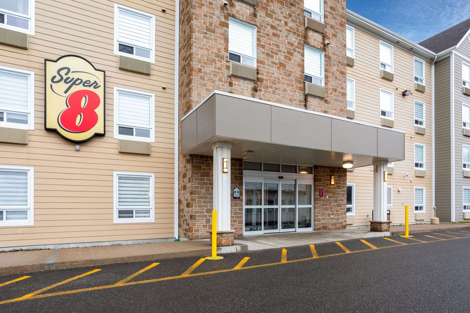 Super 8 By Wyndham Quebec City 22/28