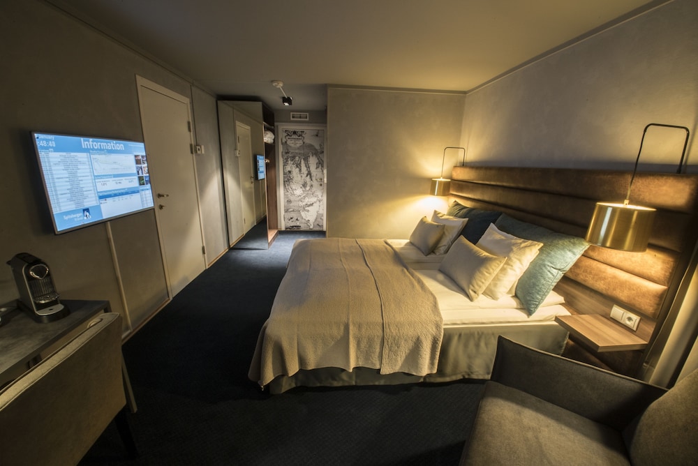 Radisson Blu Polar Spitsbergen 17/67