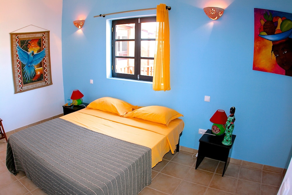 Sakaroule Bed And Breakfast 12/33