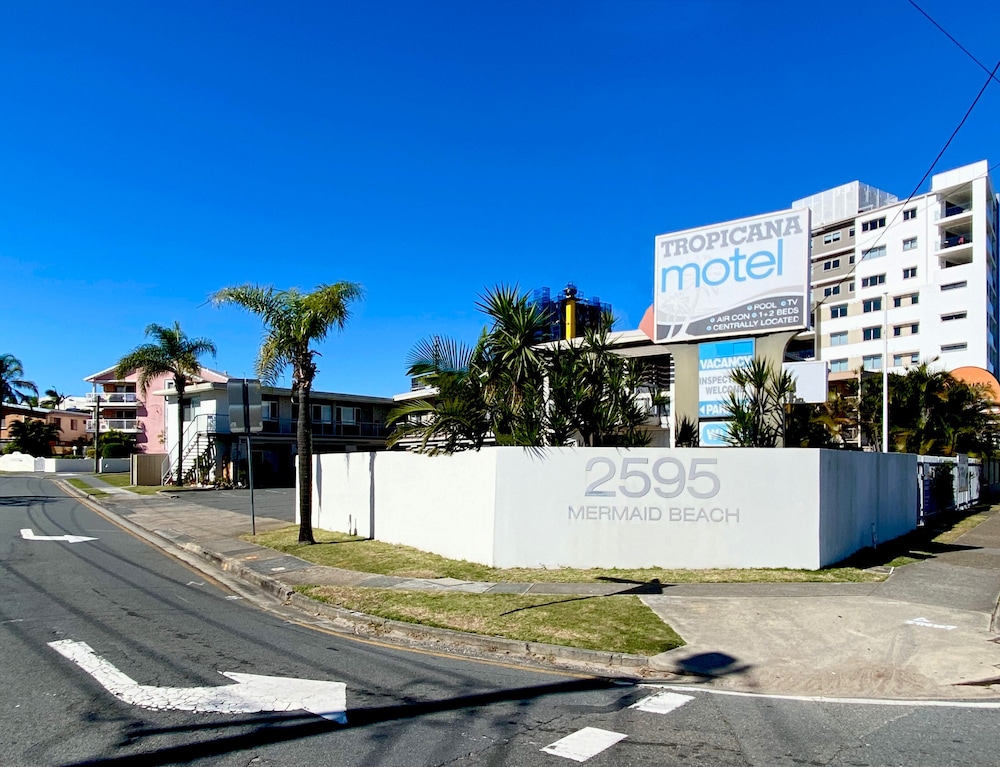 Tropicana Motel 37/50