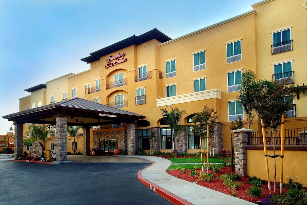 Hampton Inn Suites Lodi 1/65
